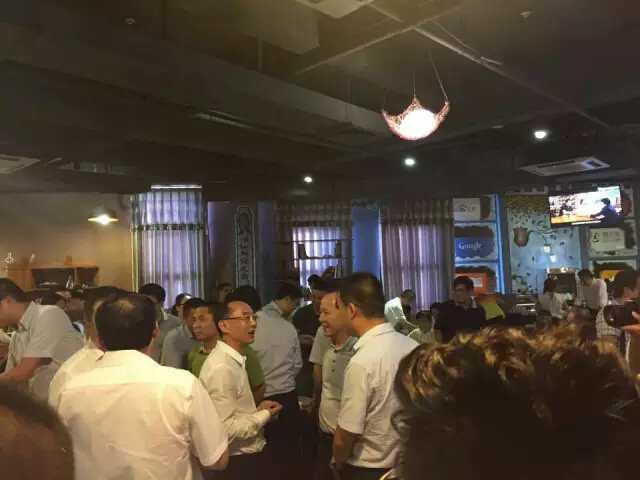 As one of the 50 high-growth enterprises in the city, OMG was invited to participate in salon activities